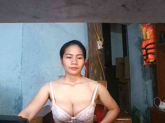 EllaShow93 webcam