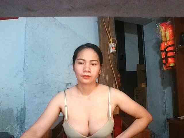 EllaShow93 webcam