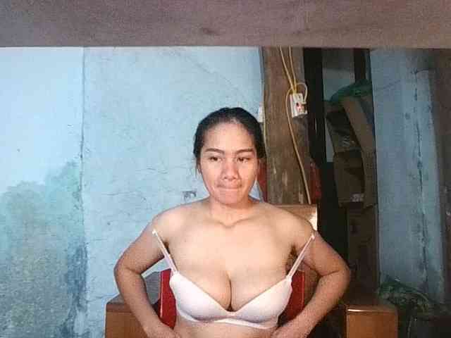 EllaShow93 webcam