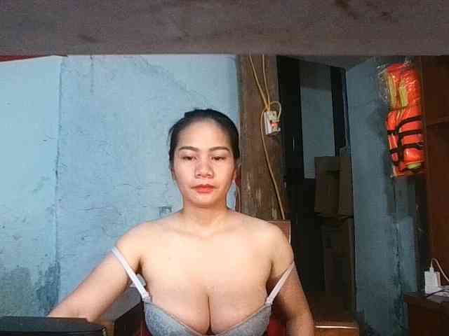 EllaShow93 webcam