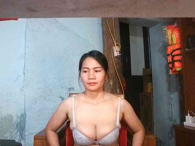EllaShow93 webcam