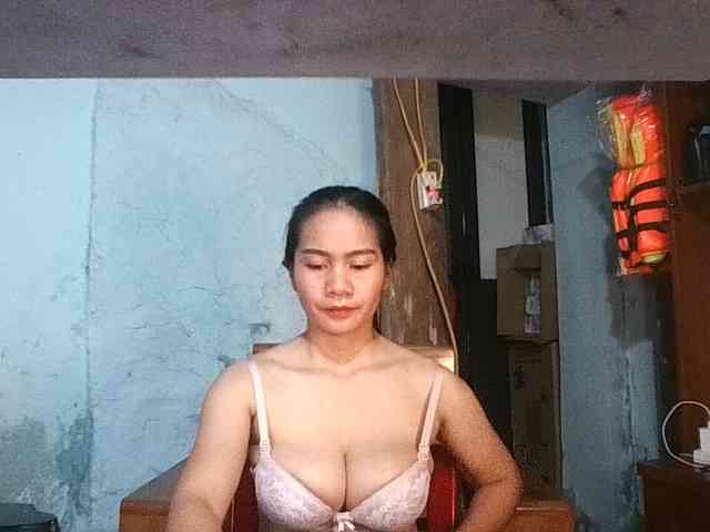 EllaShow93 webcam