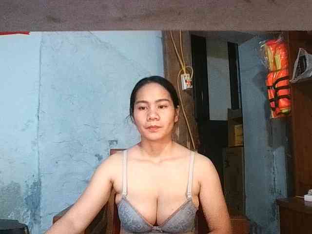 EllaShow93 webcam