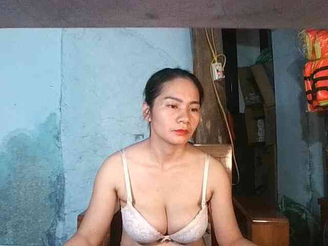 EllaShow93 webcam