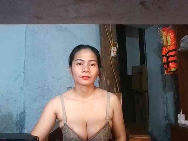 EllaShow93 webcam