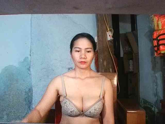 EllaShow93 webcam