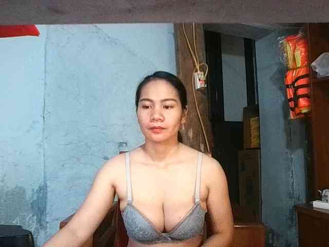 EllaShow93 webcam