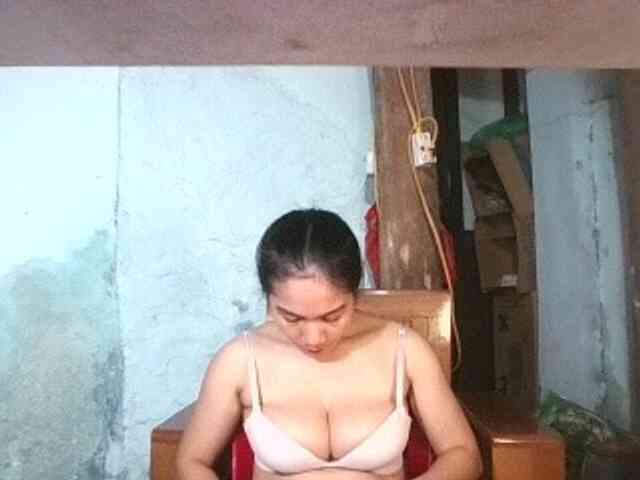 EllaShow93 webcam