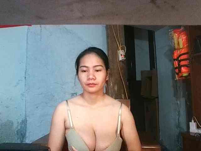 EllaShow93 webcam