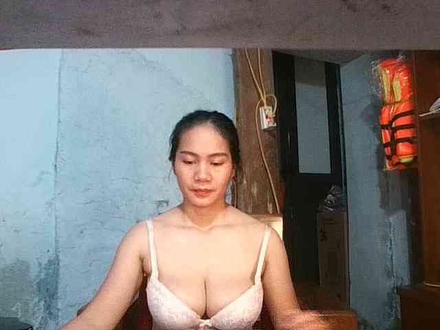 EllaShow93 webcam