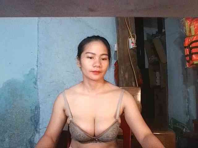 EllaShow93 webcam