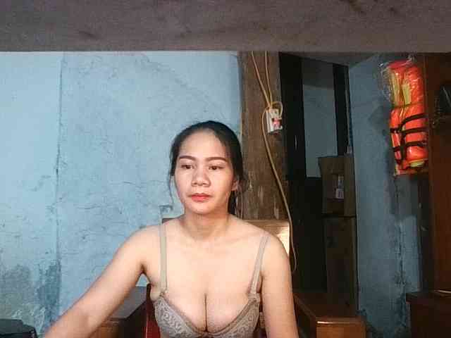 EllaShow93 webcam