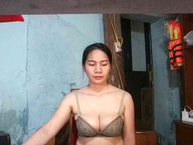 EllaShow93 webcam