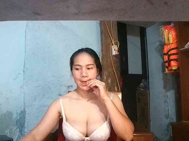 EllaShow93 webcam