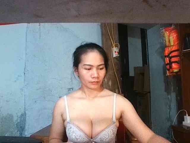 EllaShow93 webcam