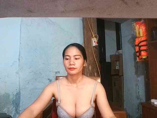 EllaShow93 webcam