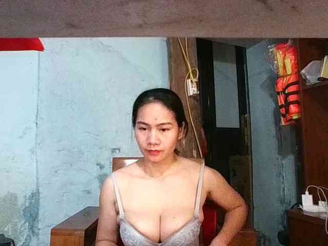 EllaShow93 webcam