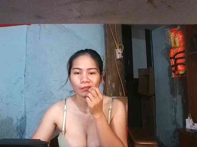 EllaShow93 webcam