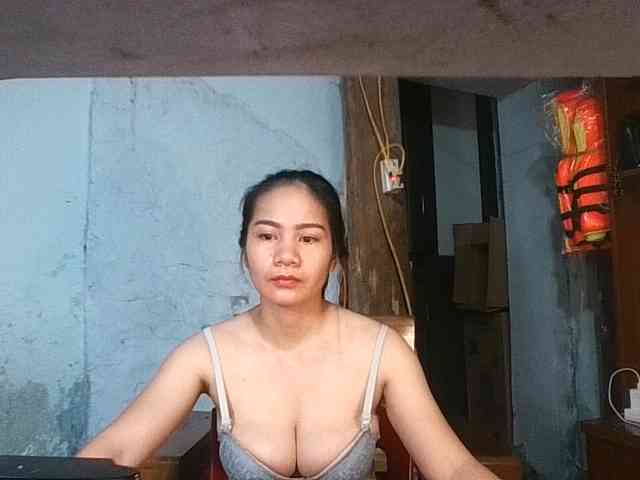 EllaShow93 webcam