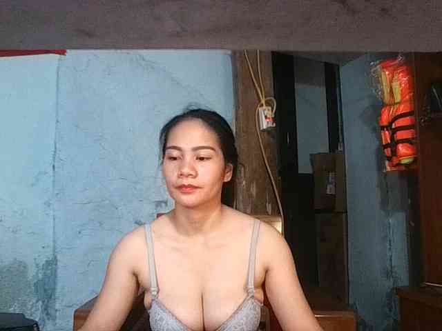 EllaShow93 webcam