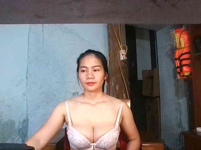 EllaShow93 webcam