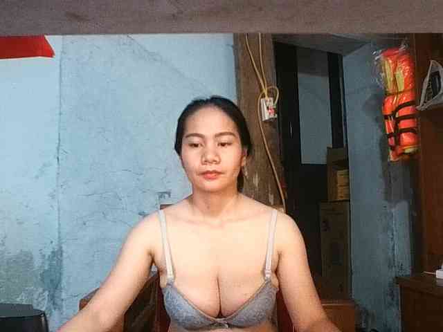 EllaShow93 webcam