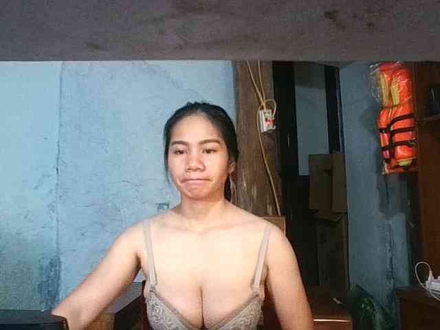 EllaShow93 webcam