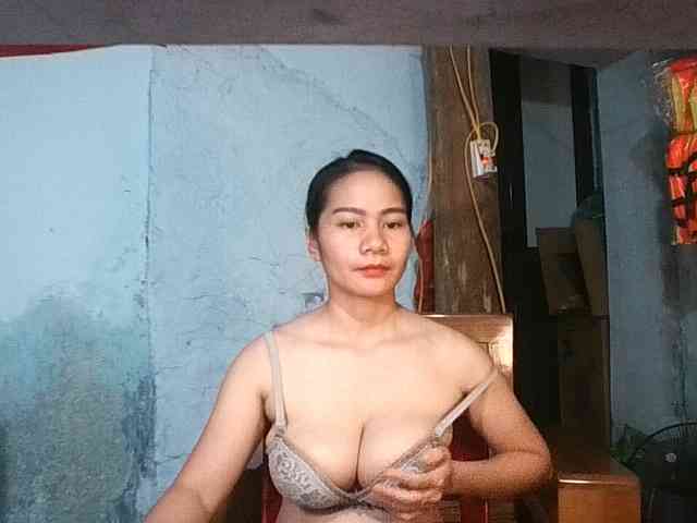 EllaShow93 webcam