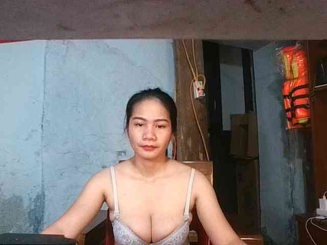 EllaShow93 webcam