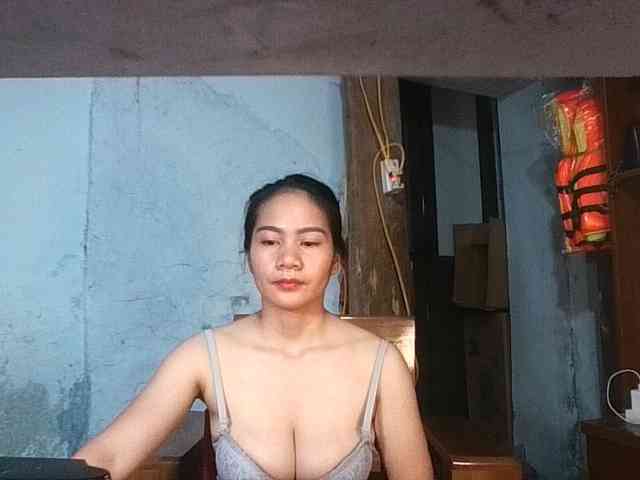 EllaShow93 webcam