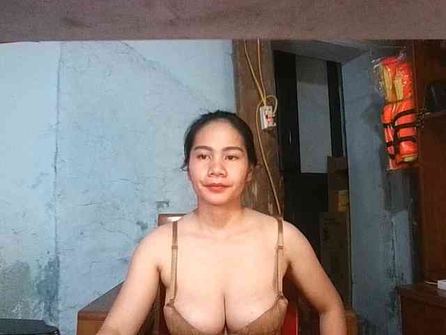 EllaShow93 webcam