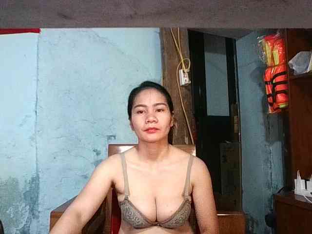 EllaShow93 webcam