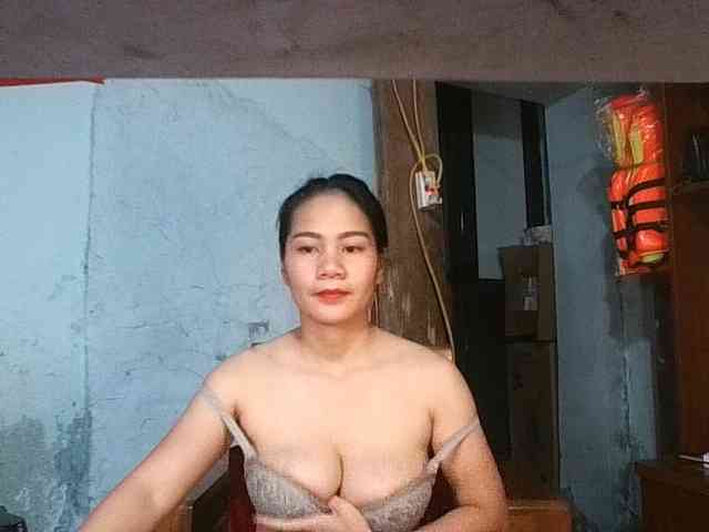 EllaShow93 webcam