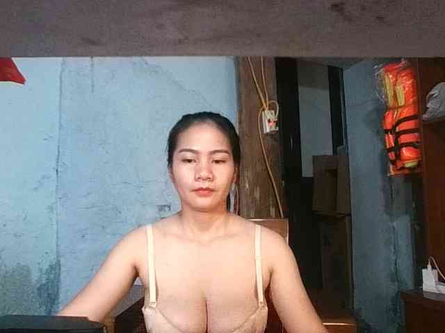 EllaShow93 webcam
