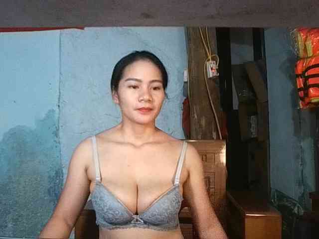 EllaShow93 webcam