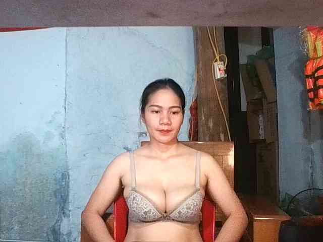 EllaShow93 webcam