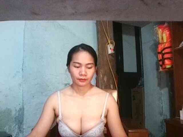 EllaShow93 webcam