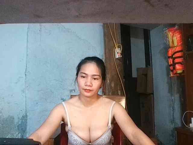 EllaShow93 webcam