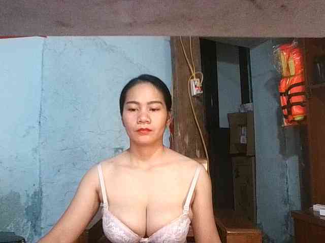 EllaShow93 webcam