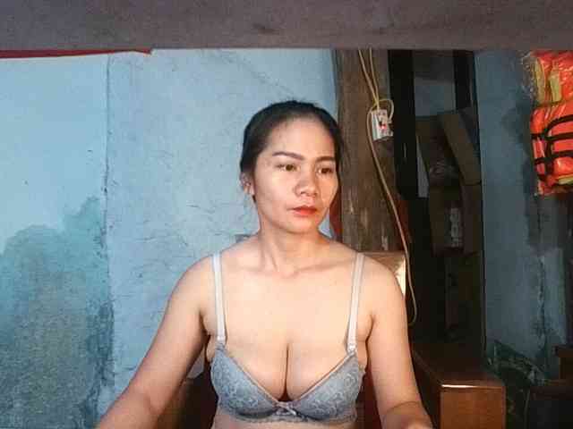 EllaShow93 webcam