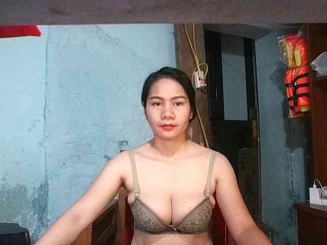 EllaShow93 webcam