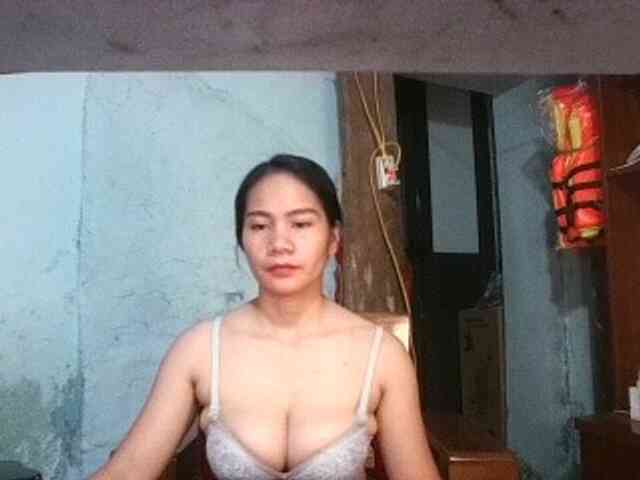 EllaShow93 webcam