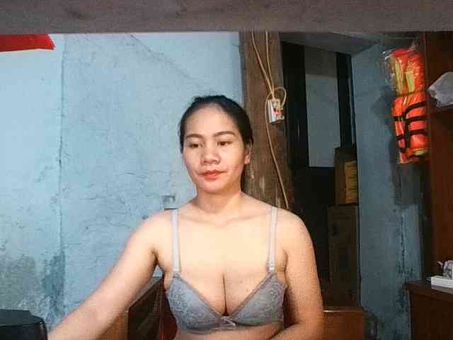 EllaShow93 webcam