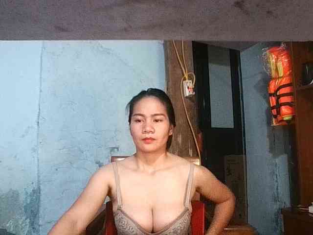 EllaShow93 webcam
