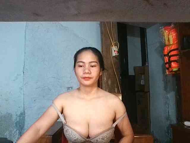 EllaShow93 webcam
