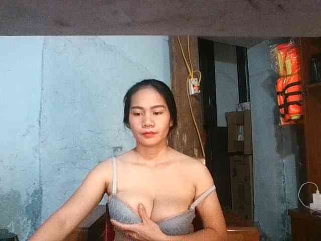EllaShow93 webcam
