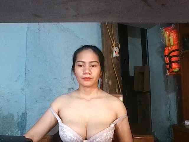 EllaShow93 webcam