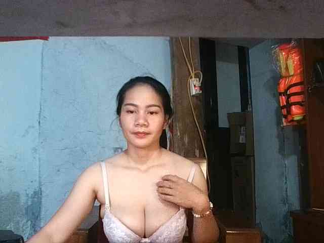 EllaShow93 webcam