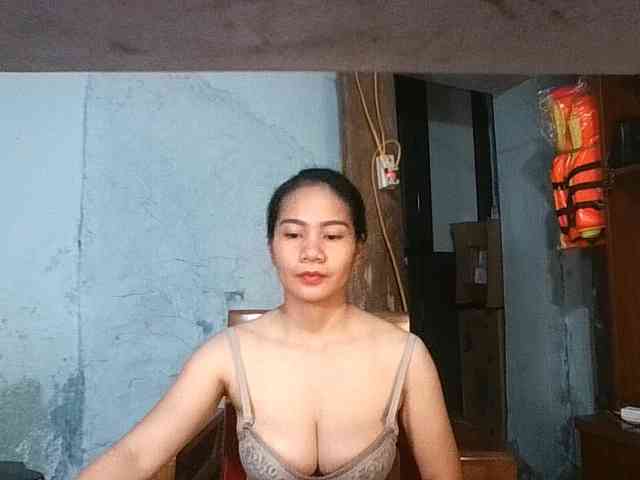 EllaShow93 webcam
