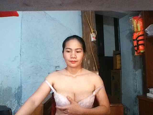 EllaShow93 webcam